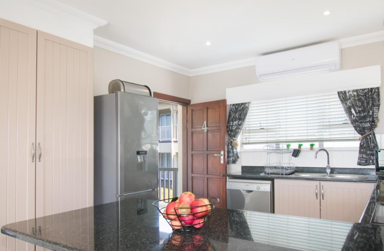 At 4 Umzumbe Beach Apartment, Mangrove Beach Estate Melville  المظهر الخارجي الصورة