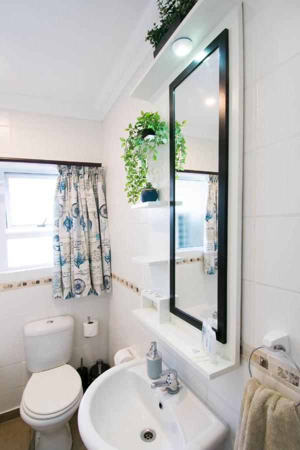 At 4 Umzumbe Beach Apartment, Mangrove Beach Estate Melville  المظهر الخارجي الصورة